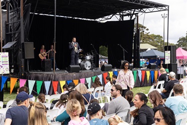 Mayor addressing  the crowd at Moocooboola Festival 2024