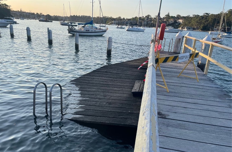 Woolwich Baths pontoon collapsed.jpg